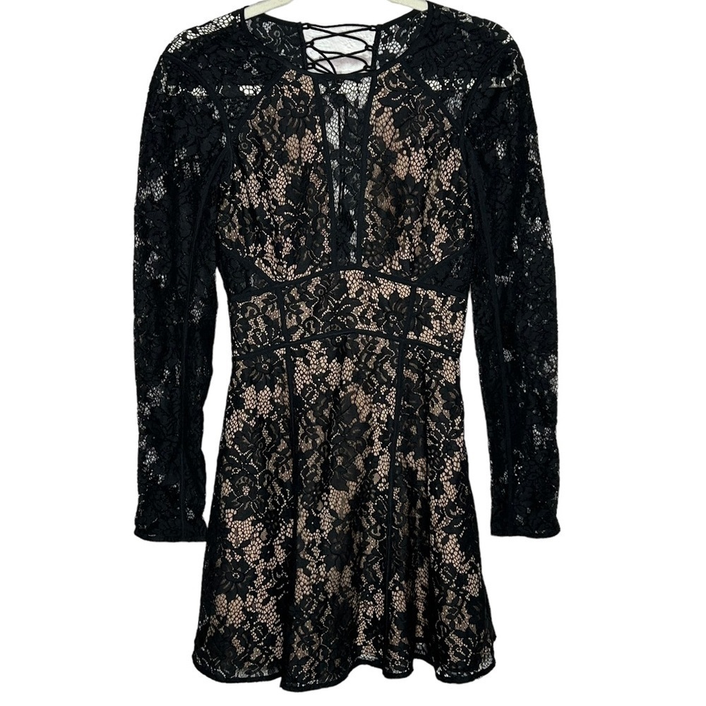 The Jetset Diaries Pizzo Black Lace Long Sleeve cutout Mini Dress NWT